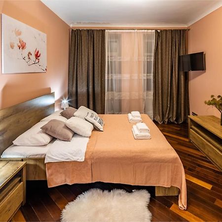 The Main Square! 2 Separated Bedrooms, Balcony Львов Экстерьер фото