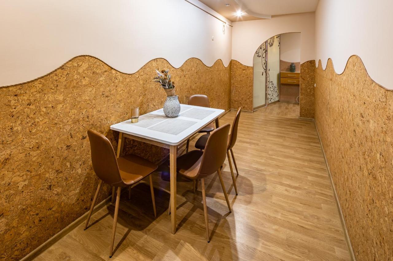 The Main Square! 2 Separated Bedrooms, Balcony Львов Экстерьер фото