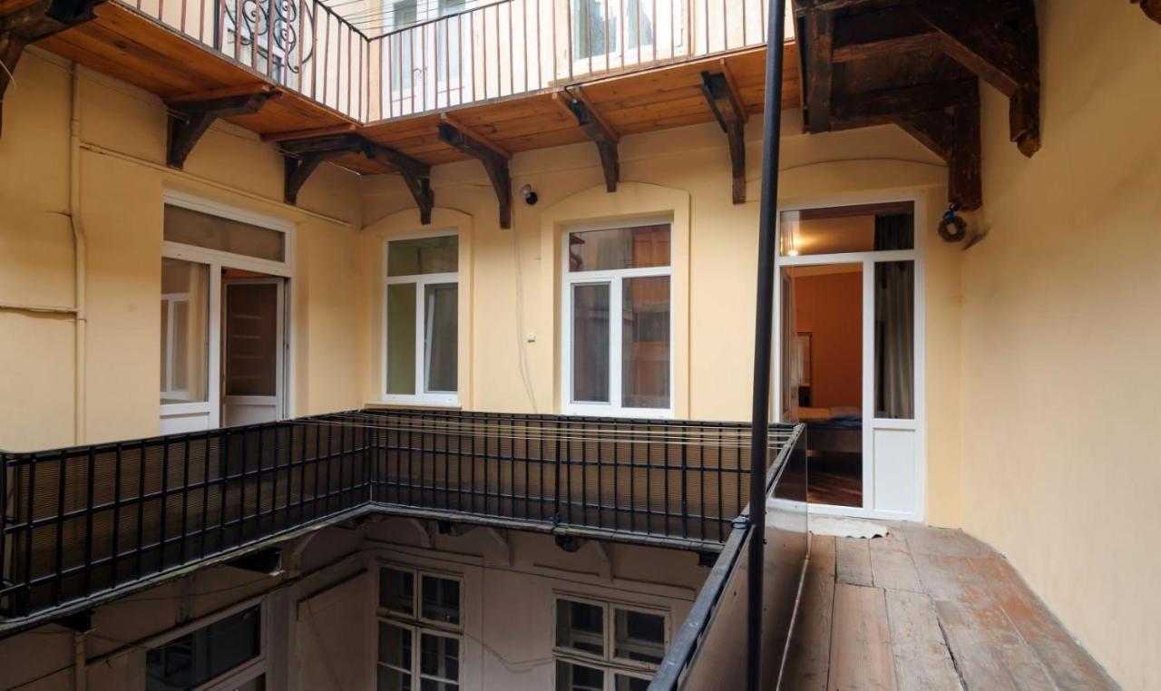 The Main Square! 2 Separated Bedrooms, Balcony Львов Экстерьер фото